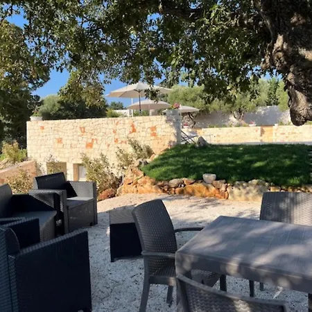 'la Quercia' 아파트호텔 치스테르니노